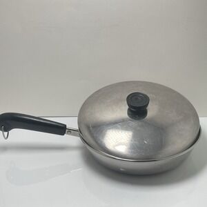 Revere Ware  9 in. 90H Skillet Fry Pan Clinton,IL USA W. Lid‎